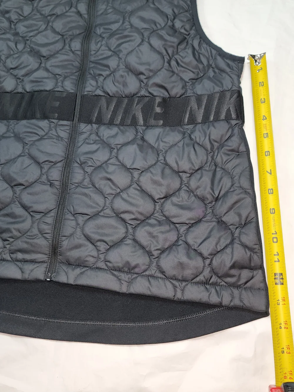 Nike AeroLayer Women's Running Vest Black Size Medium Is Used